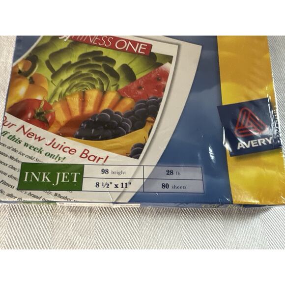 Avery Color Rich/Matte Coated Inkjet Paper 98 Bright 28LB 80Sheets 8.5" x 11" - Picture 2 of 4